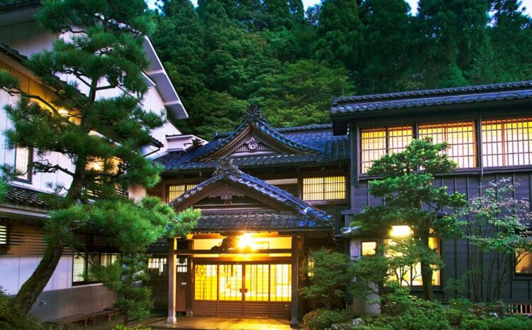  Experience Timeless Elegance: A Guide to Motoyu Ishiya and Yunode Ryokans